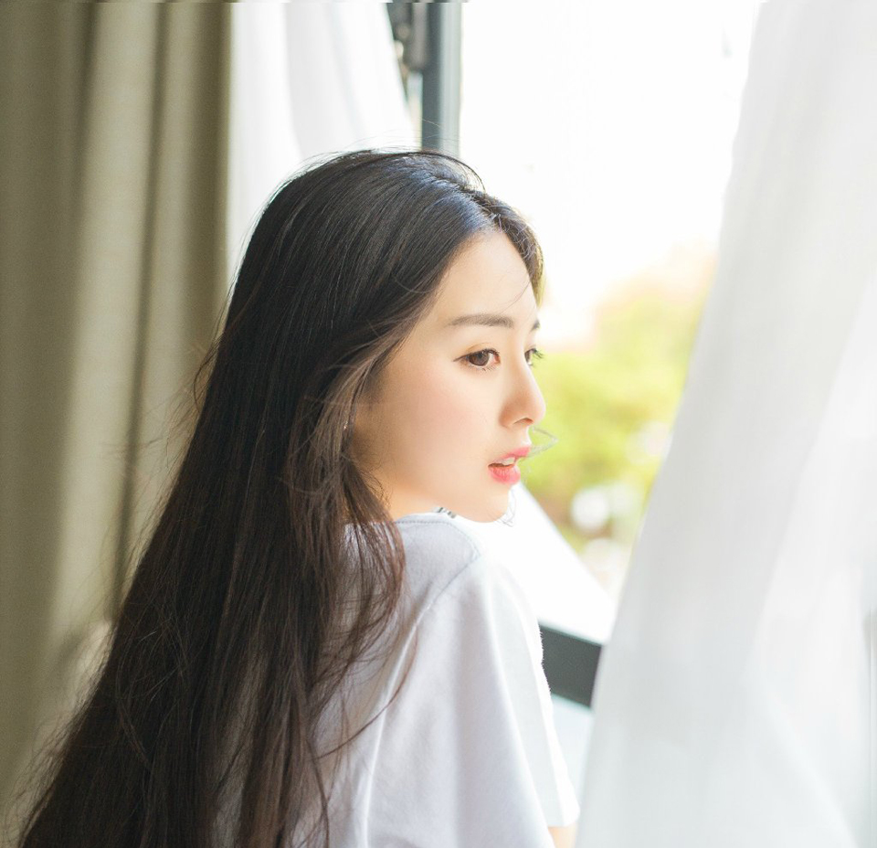 伏德不知道，因为只是单线输送，江东那边不会给自己任何回复，也没有要求自己做任何准备，只是伏德觉得这是一个好机会，但江东那边，未必会这样认为，或者说并没有想到会有这场瓢泼大雨，硬生生的错过了这个机会。